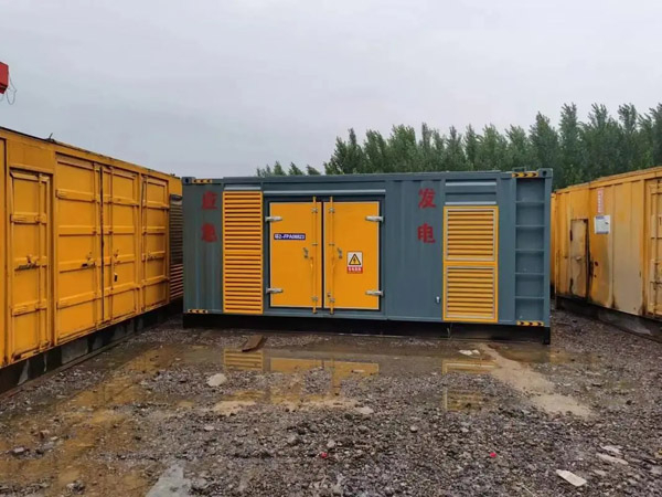 翼城柴油发电机如何判断干式空气滤清器是否需要更换？